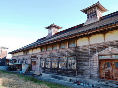 今は使われていない古い体育館